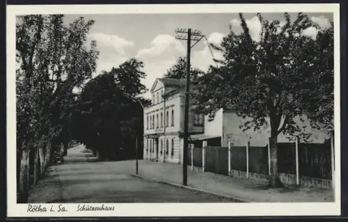 AK Rötha i. Sa., Gasthof Schützenhaus mit Strassenpartie