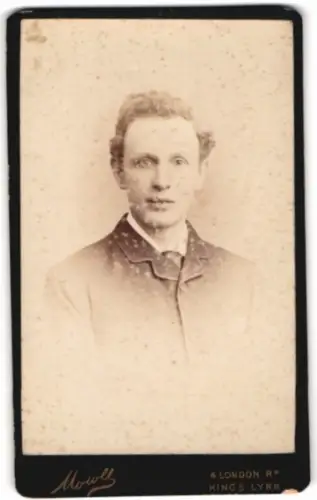 Fotografie Mowll, King`s Lynn, London Road 4, Porträt eines Mannes
