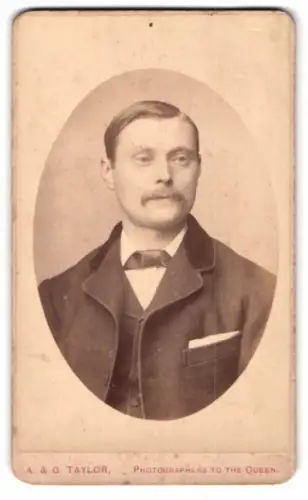 Fotografie A. & G. Taylor, Sheffield, Norfolk Street 101, Porträt eines Mannes