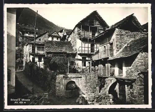 AK Brione s. Minusio, Häuser im Ort