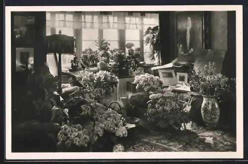 AK Erich Ludendorff, Der 70. Geburtstag des Feldherrn, Blumengeschenke