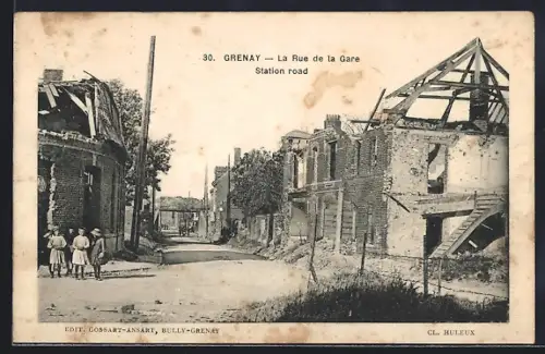 AK Grenay, La Rue de la Gare, Strassenpartie