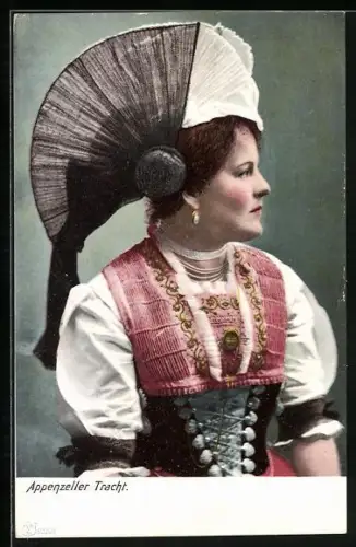 AK Dame in Appenzellertracht mit Schmuck