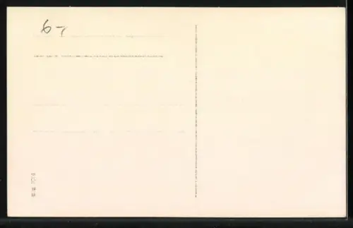 Foto-AK Grupenbild mit Storchfigur am Strand