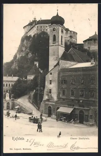 AK Kufstein, Oberer Stadtplatz mit Kirche, Leute
