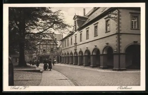 AK Soest i. W., Rathaus mit Strassenpartie 1927