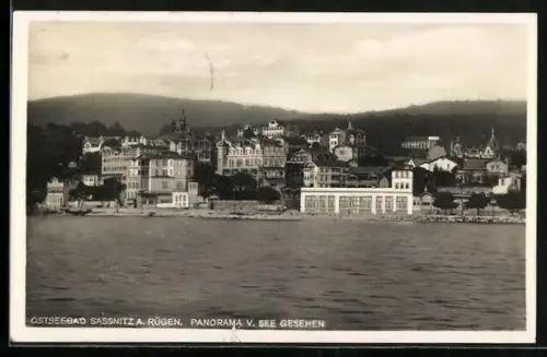 AK Sassnitz a. Rügen, Panorama von See gesehen
