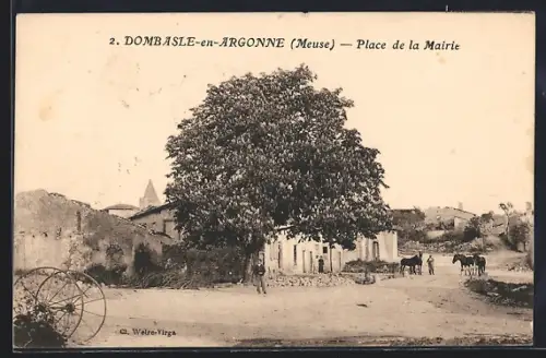 AK Dombasle-en-Argonne, Place de la Mairie