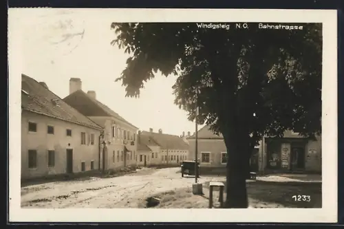 AK Windigsteig /N. Ö., Bahnstrasse mit Lebensmittelgeschäft