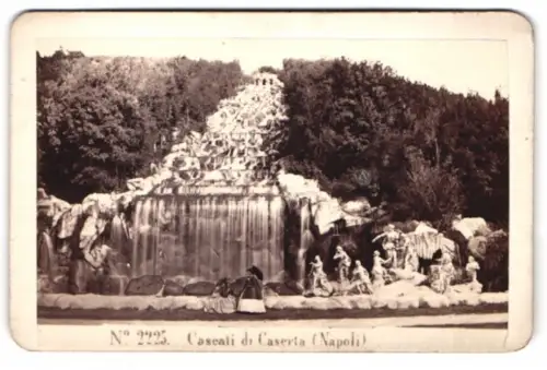 Fotografie Edmond Behles, Rom, Via di Ripetta 41, Ansicht Napoli, Wasserfälle von Caserta