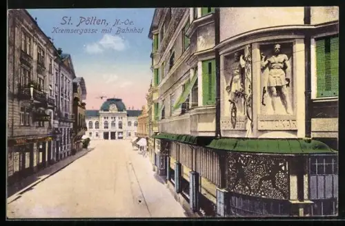 AK St. Pölten /N.-Oe., Kremsergasse mit Bahnhof