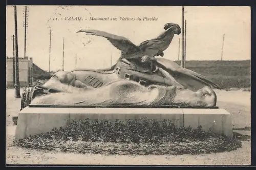 AK Calais, Monument aux Victimes du Pluviôse