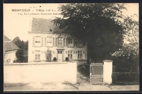 AK Moortzeele, Villa mit Garten und Mauer