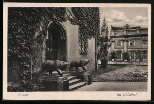 AK Dessau, Partie im Schlosshof