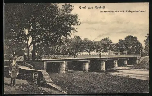 AK Rastatt, Badenerbrücke mit Kriegerdenkmal