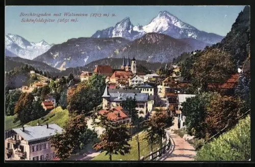 AK Berchtesgaden, Ortsansicht mit Watzmann und Schönfeldspitze