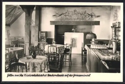 AK Plön am See, Prinzeninsel, Pension-Gaststätte Niedersächsisches Bauernhaus A. Iversen, Innenansicht
