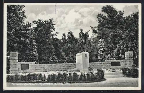 AK Grossenhain / Sachsen, Ehrenmal des Husarenregiments No. 18, König Albert