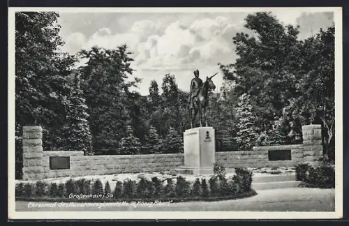 AK Grossenhain / Sachsen, Ehrenmal des Husarenregiments No. 18, König Albert