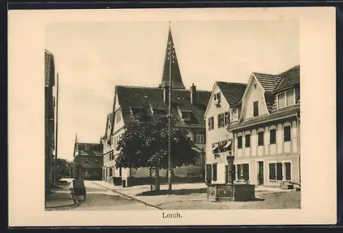 AK Lorch / Württbg., Strassenpartie mit Brunnen
