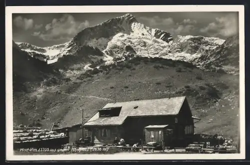 AK Garmisch, Ansicht der Hütte auf der Hochalm gegen die Alpspitze