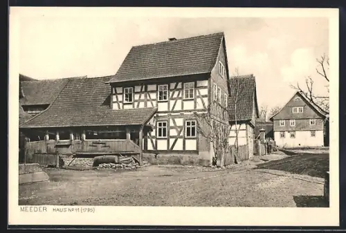 AK Meeder, Dorfstrasse mit Haus No 11 im Fachwerkstil von 1795