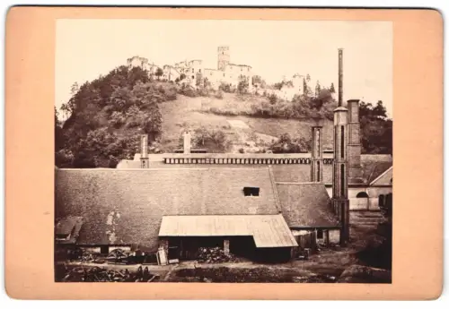 Fotografie A.F. Czihak, Wien, Graben 21, Ansicht Krems, Wirtschaftsgebäude mit Blick zur Burg