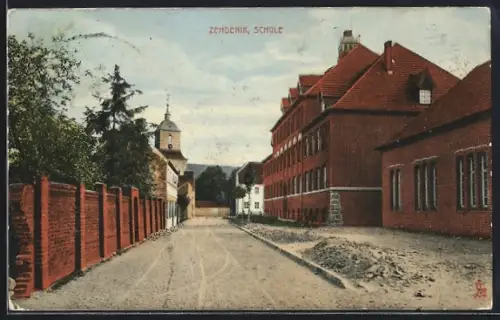 AK Zehdenick, Schule mit Strassenpartie