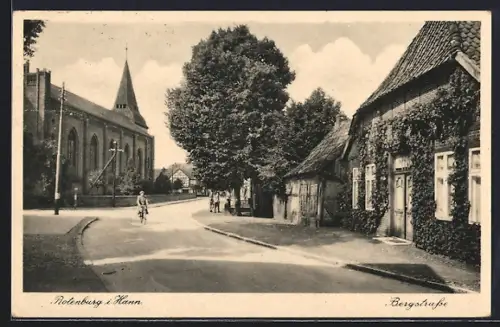 AK Rotenburg i. Hann., Fahrradfahrerin in der Bergstrasse