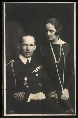 Foto-AK König Georg II mit seiner Gattin Königin Elisabeth von Griechenland