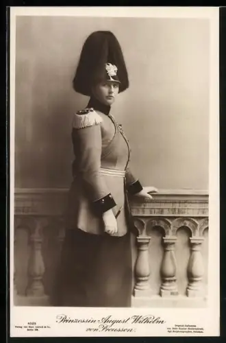 AK Prinzessin August Wilhelm von Preussen in Uniform