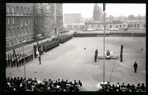 7 Fotografien Ansicht Wien-Lobau, Militär-Vereidigung, Manöver, Übungsschiessen, Grundausbildung 1967