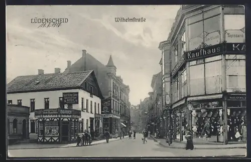 AK Lüdenscheid, Wilhelmstrasse mit Kaufhaus und Zigarrengeschäft