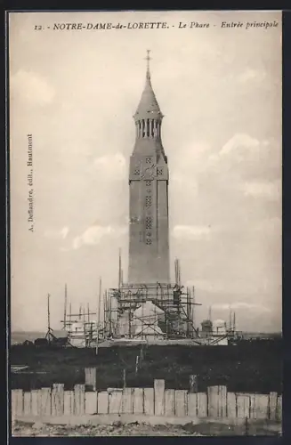 AK Notre-Dame-de-Lorette, Le Phare, Entrée principale