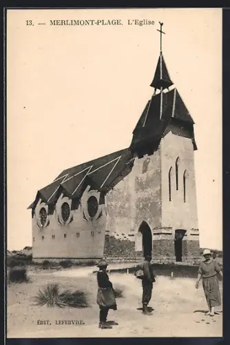 AK Merlimont-Plage, L`Église et ses visiteurs en promenade