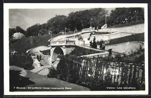 AK Stalin, Les escaliers