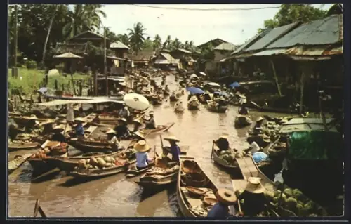 AK Dhornburi, Scenery of the floating market