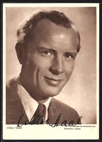AK Viktor Staal lächelt, Autograph