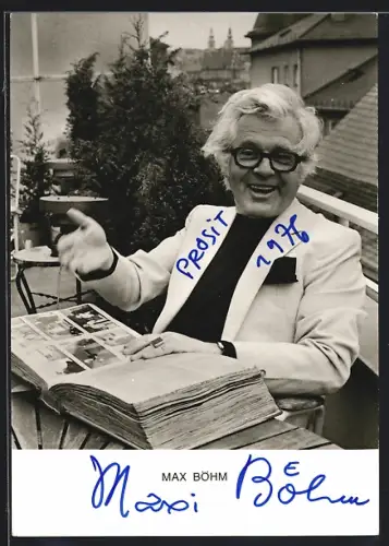 AK Max Böhm mit einem Fotoalbum, Autograph, 1976