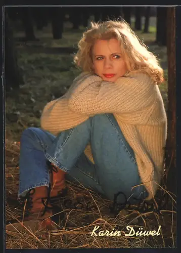 AK Karin Düwel, Portrait im Wald, Autograph