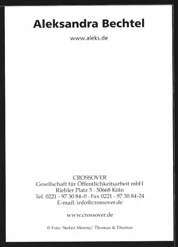 AK Aleksandra Bechtel lächelt, Autograph