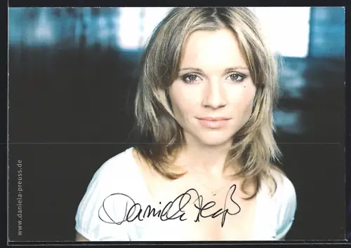 AK Daniela Preuss, Portrait, Autograph