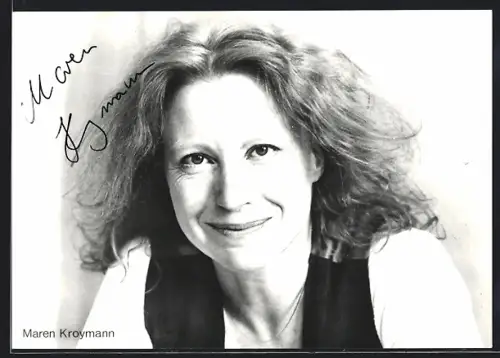 AK Maren Kroymann lächelt, Autograph