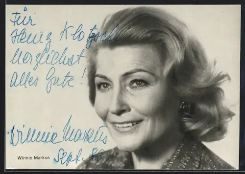 AK Winnie Markus lächelt, Autograph