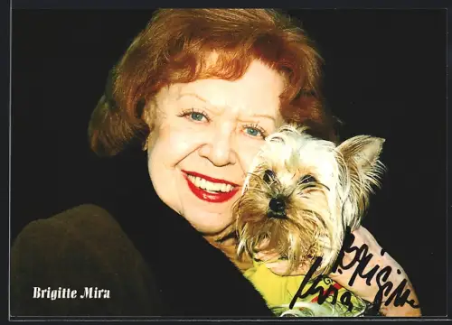 AK Brigitte Mira mit einem Yorkshire-Terrier, Autograph