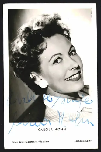 AK Carola Höhn lächelt, Autograph