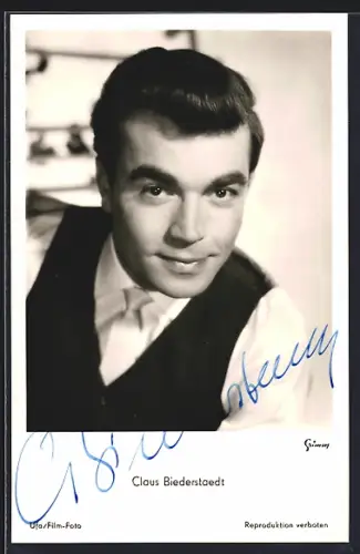 AK Claus Biederstaedt mit Schlips und Weste, Autograph