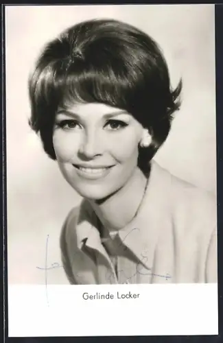 AK Gerlinde Locker lächelt, Autograph