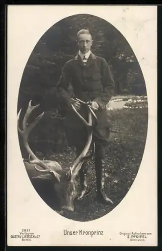 AK Kronprinz Wilhelm von Preussen mit zur Strecke gebrachtem kapitalem Hirsch