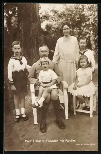 Foto-AK Prinz Oskar von Preussen mit Familie